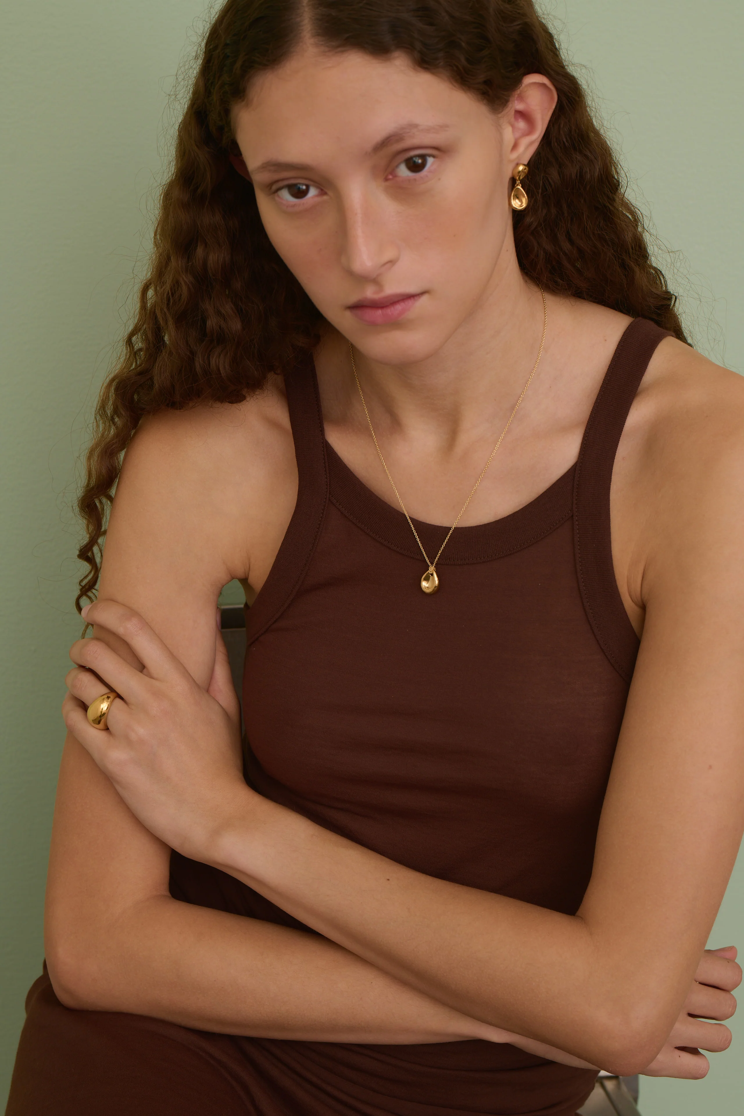 GOLD HUGGIE EARRING - Image 3