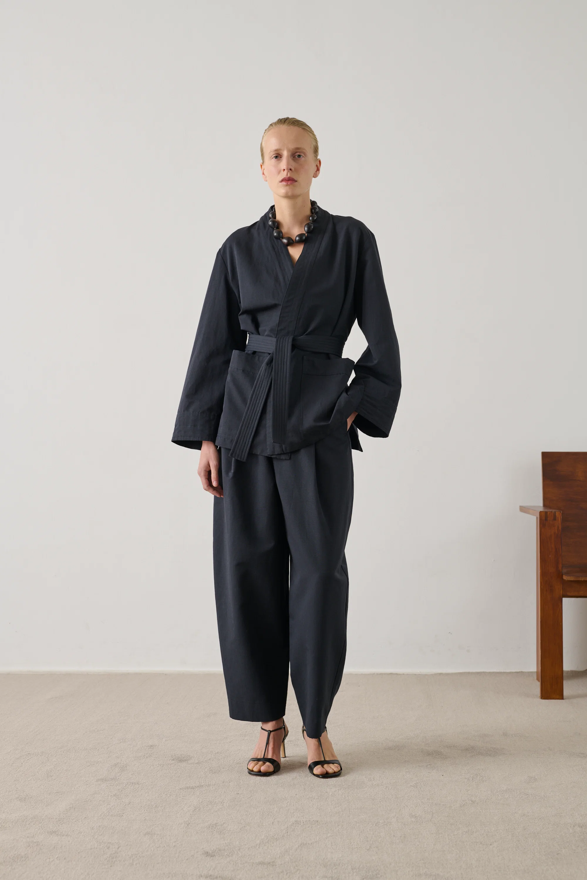 BLACK DALEY TROUSERS