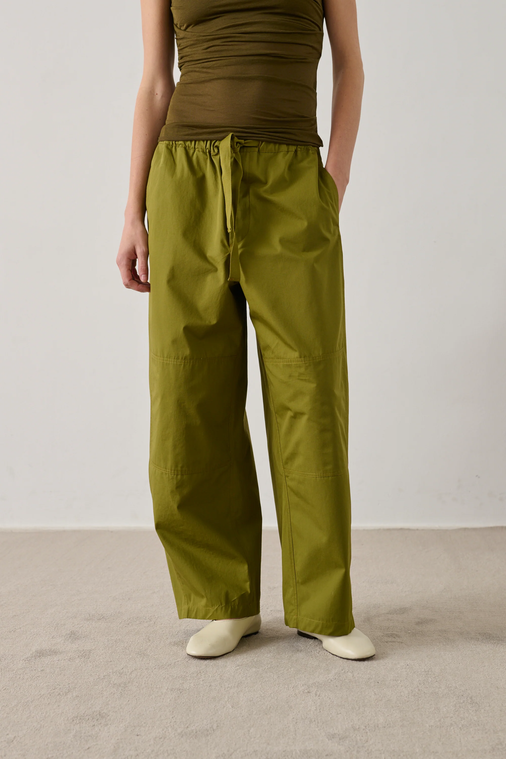 GREEN HIKARI TROUSERS - Image 2
