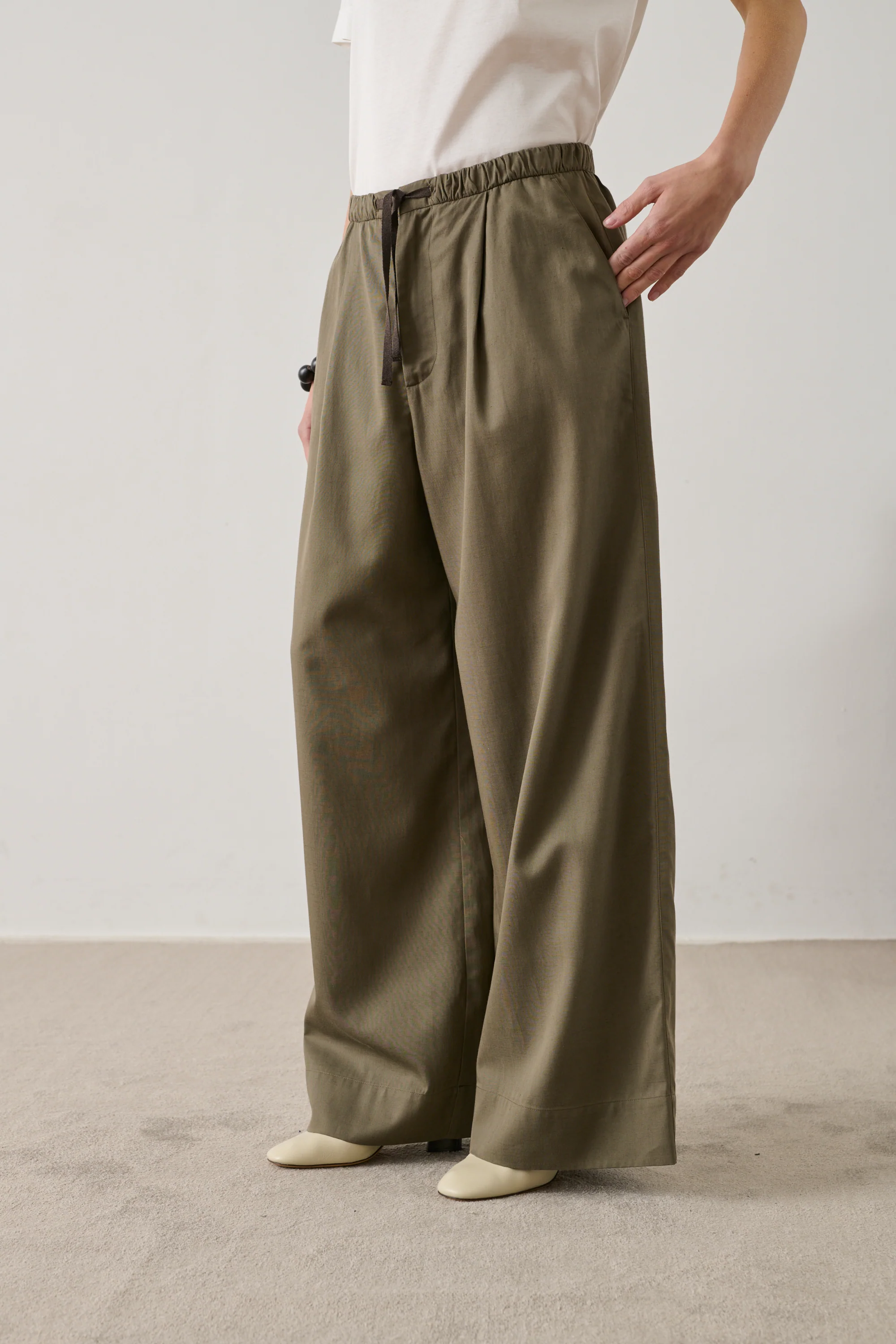 BROWN HUGUES TROUSERS - Image 3