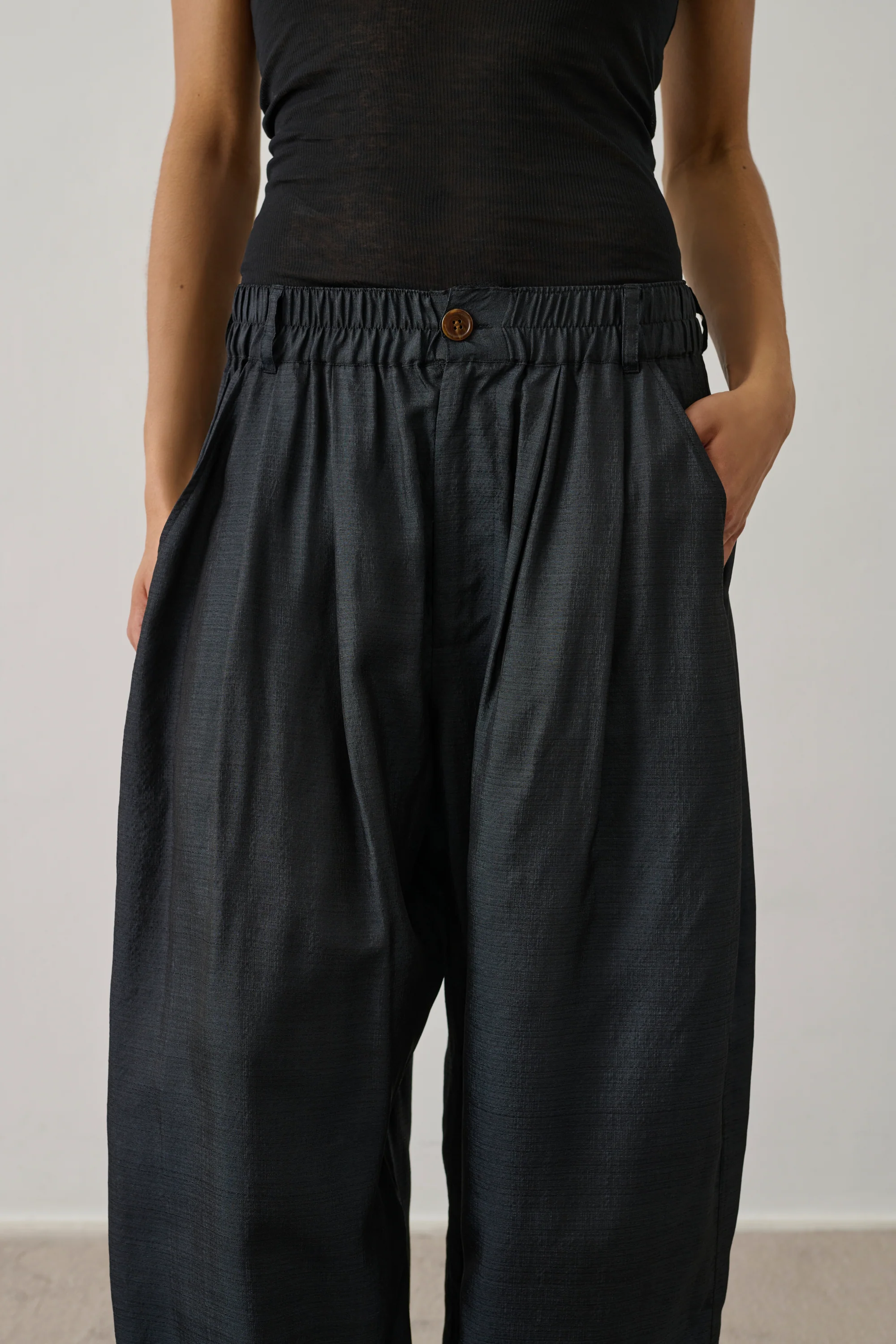 BLACK VERNON TROUSERS - Image 4